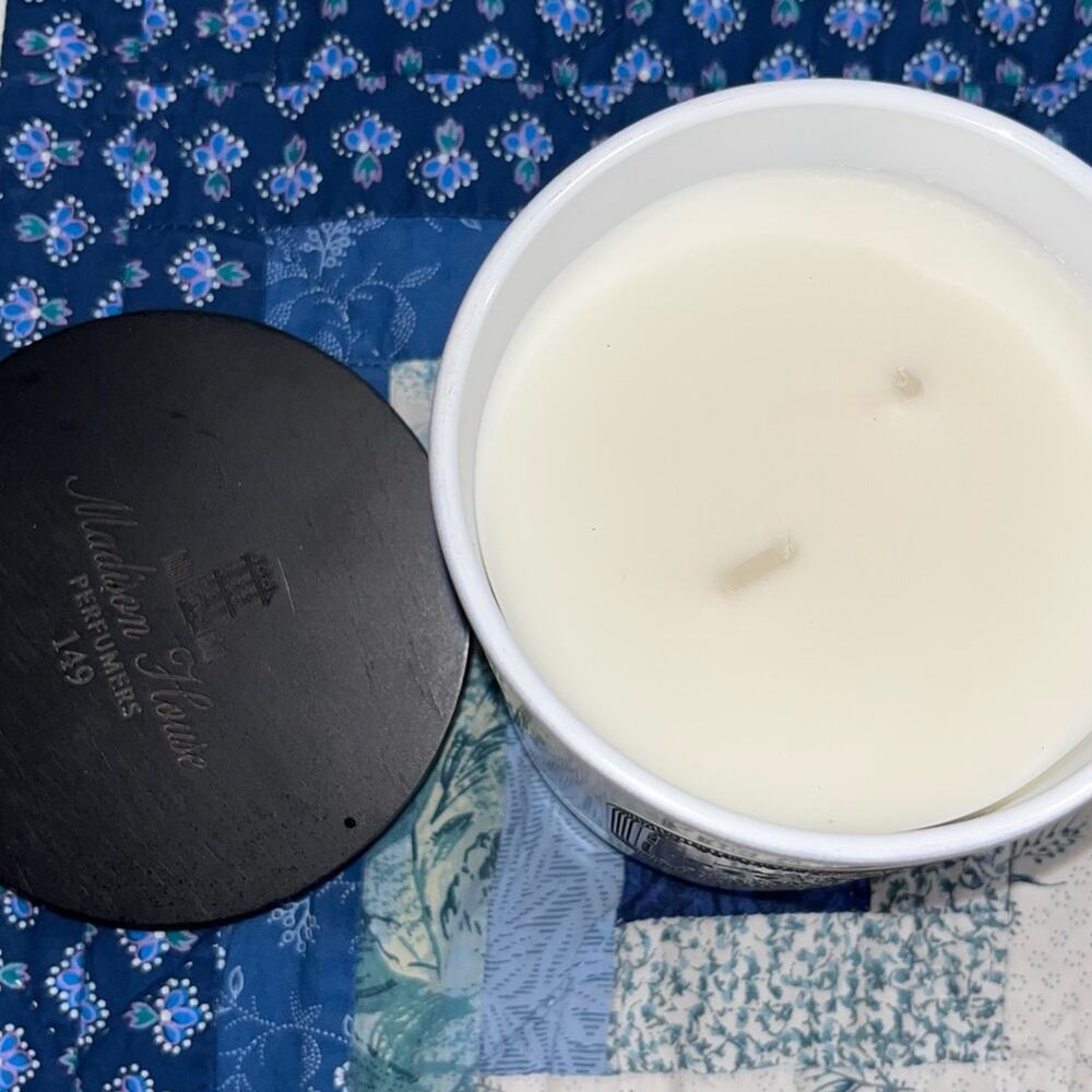 NEW! Maison des Bougies Madison House Perfumers Tobacco Vanilla Candle 13.5 oz - Picture 4 of 5